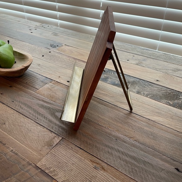 Magnolia Book Stand - Picture 2 of 5